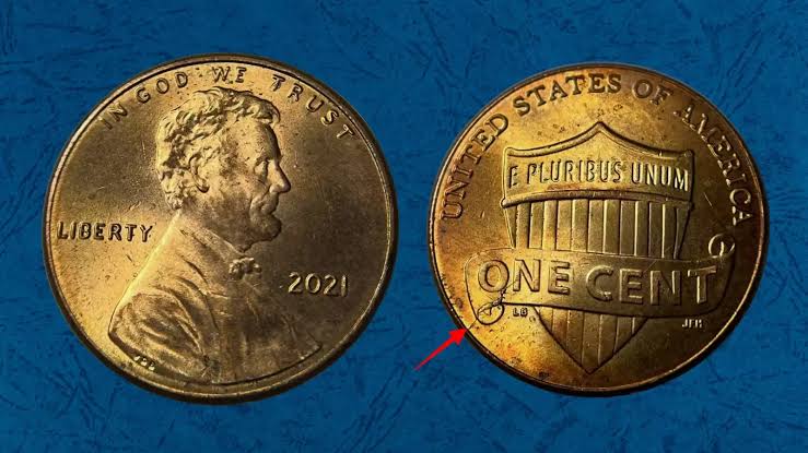 2021 Lincoln penny rim-to-rim die crack error showing raised line crossing the full coin face